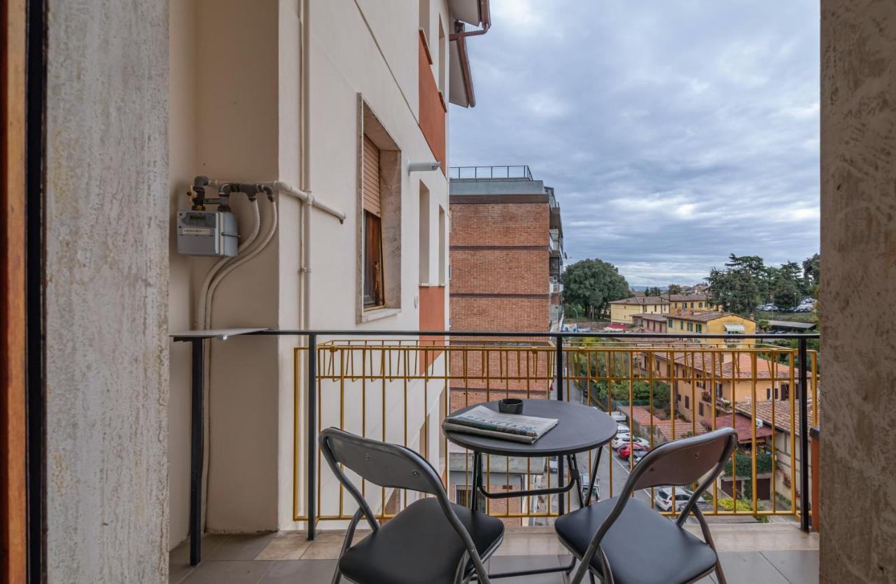 Apartmán Comfy Flat Steps Away From Siena Station! Exteriér fotografie